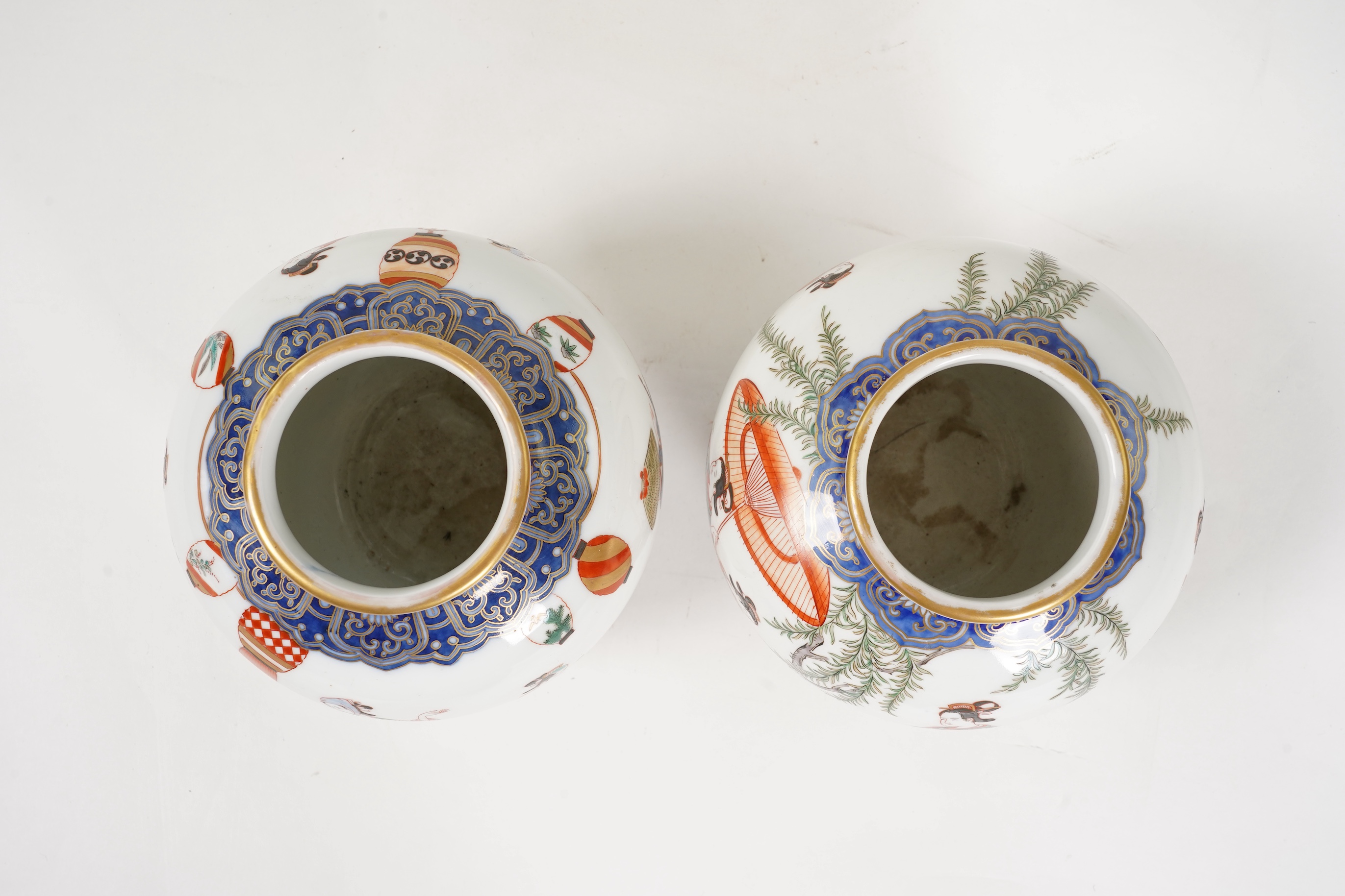 A near pair of Japanese Imari ovoid vases, early 20th century